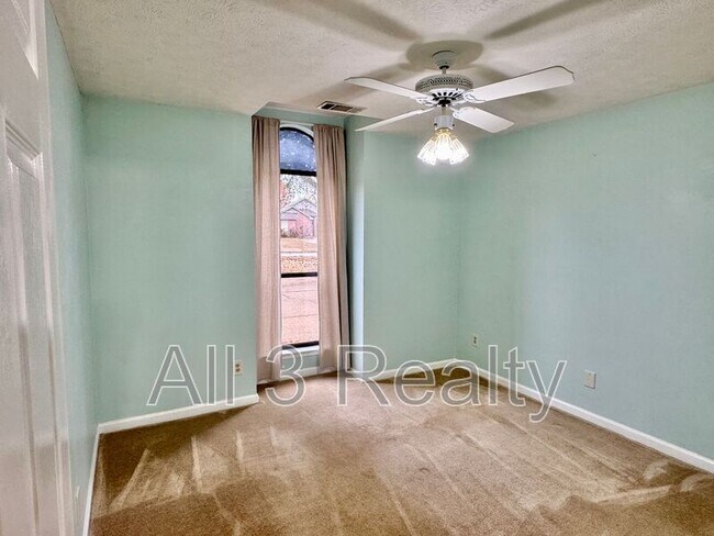 Building Photo - 6008 Woodrun Ct