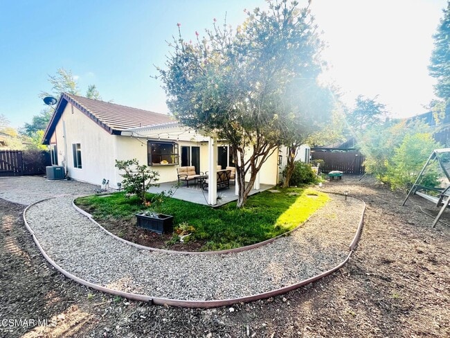 Building Photo - 619 Calle Del Sur