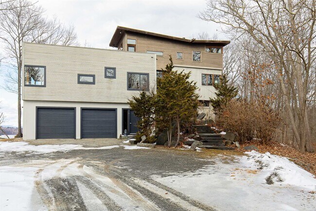 Building Photo - 6 Poppinga Ln