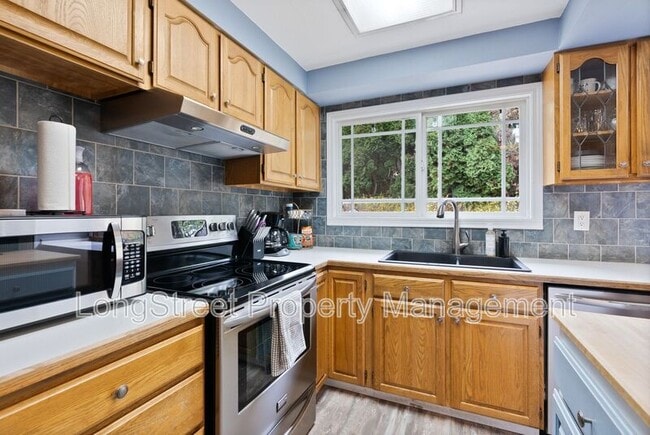 Building Photo - 7788 SE Thompson Rd