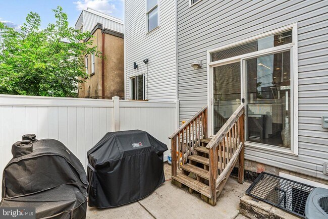 Building Photo - 1844 N 4th St