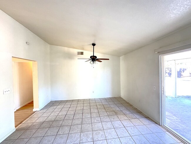 Building Photo - Charming 3-Bed, 2-Bath Home for Rent in San Bernardino, Close to CSUSB, Small Pets Welcome
