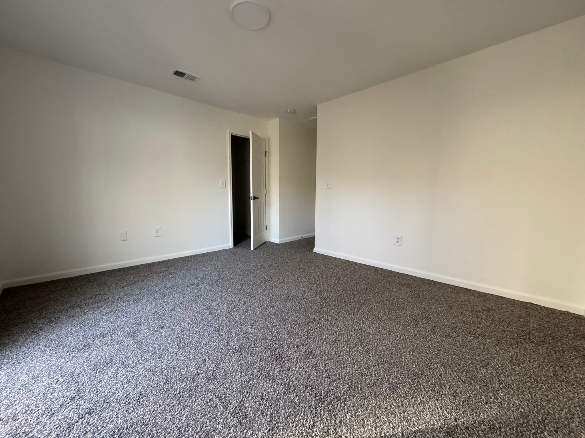 Building Photo - 121 12th Ave