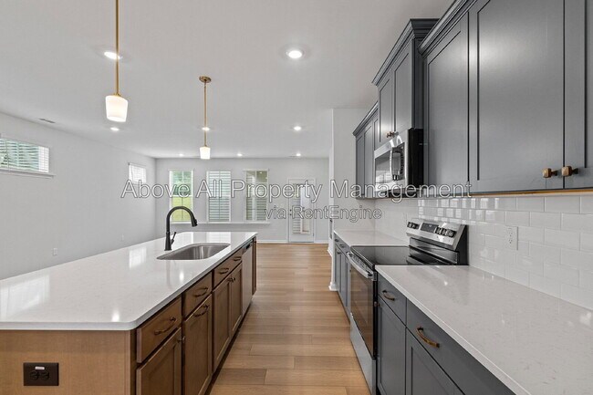 Building Photo - 204 White Oak Gdn Wy