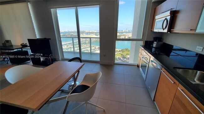 Building Photo - 253 NE 2nd St