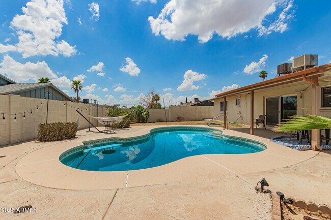Building Photo - 3713 W Villa Rita Dr
