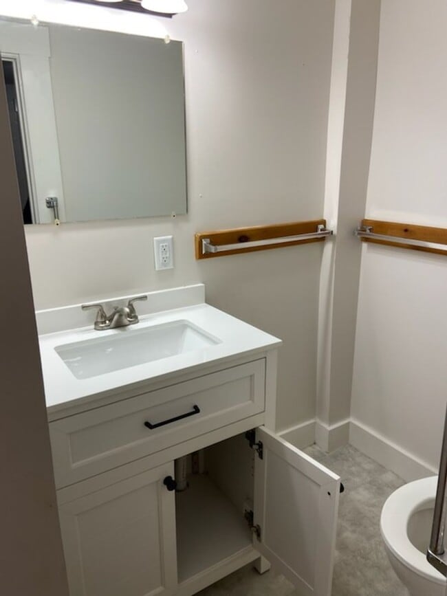 Building Photo - Weston Randolph Apartments -18