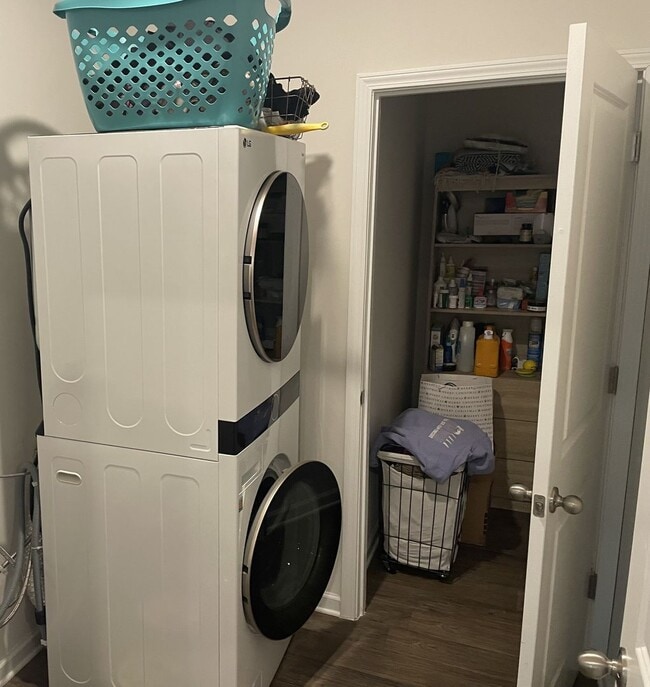 Building Photo - Wonderful Four Bedroom Home! Close to Ft. Jackson!