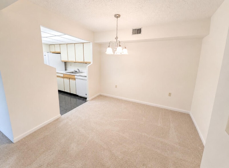 Building Photo - 122 Turtle Creek Rd