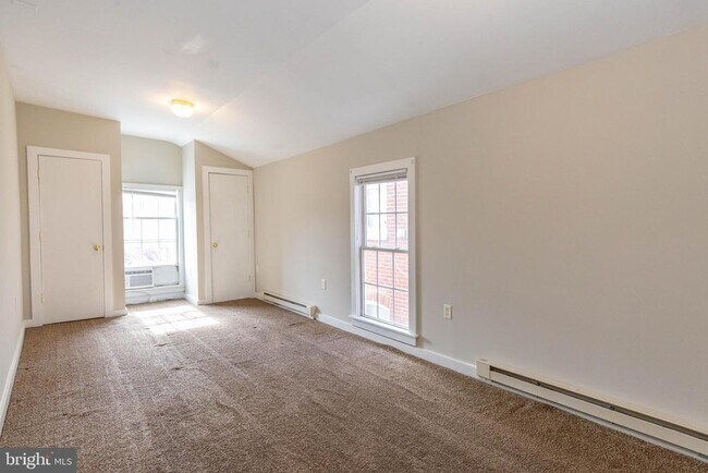 Building Photo - 301 W Martin St