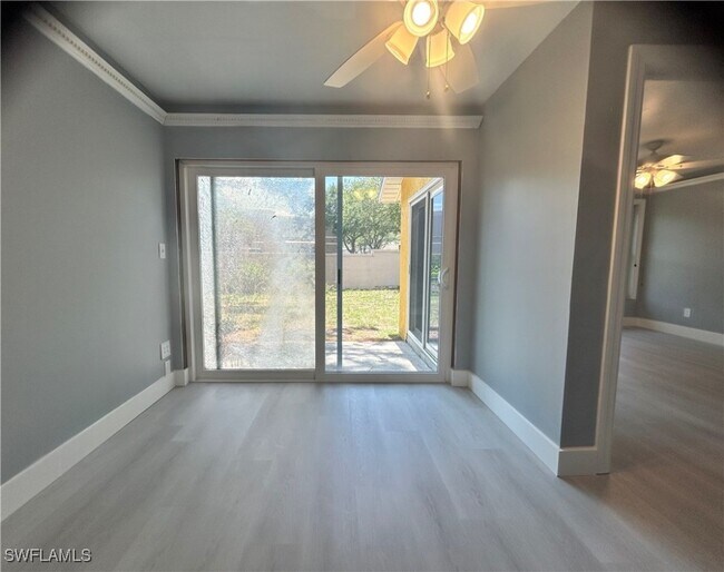 Building Photo - 652 NE 15th Ct