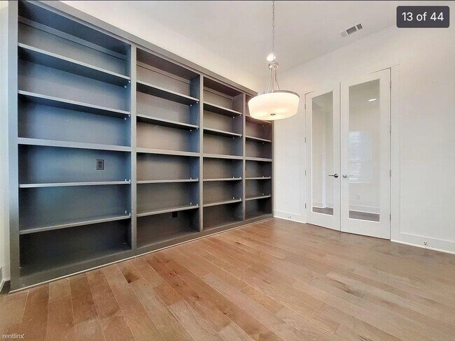 Building Photo - 7848 Laramie Bnd