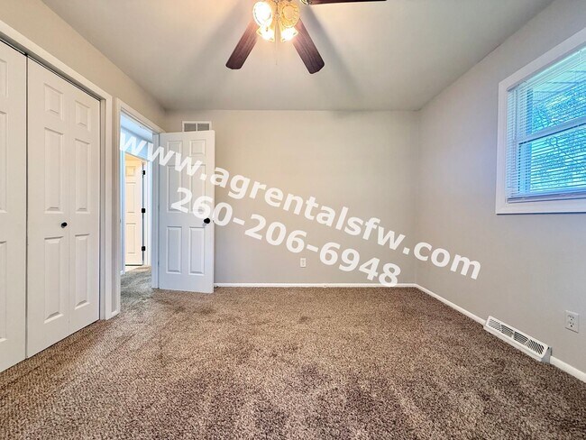 Building Photo - 5037 Brook Dr
