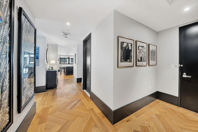 Building Photo - 51 Jay St