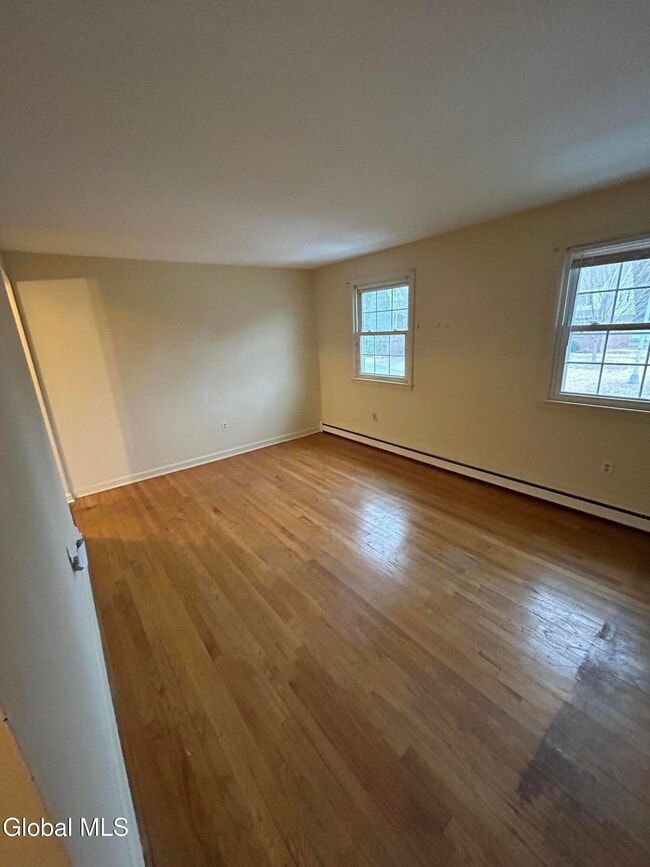 Building Photo - 6 Davis Ave