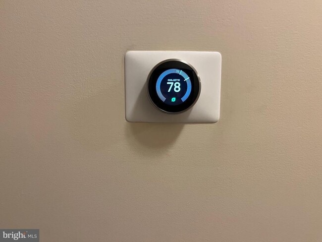 Building Photo - 113 Hotchkiss St