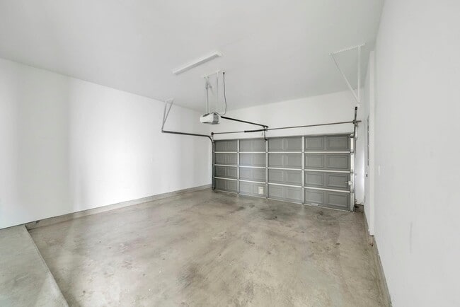 Building Photo - 9551 Neuens Rd