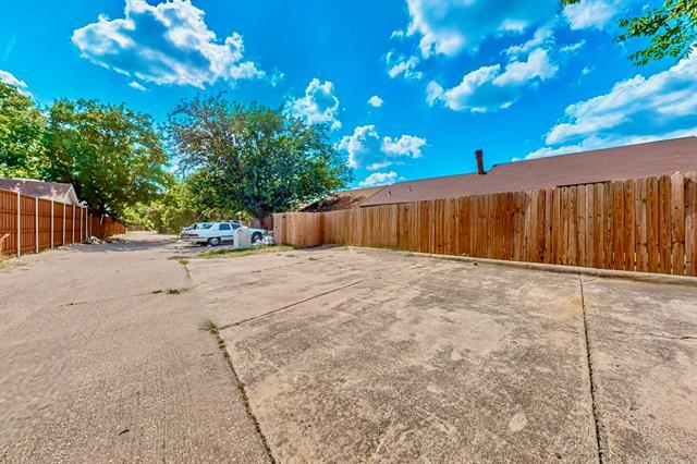 Building Photo - 2510 Limestone Dr