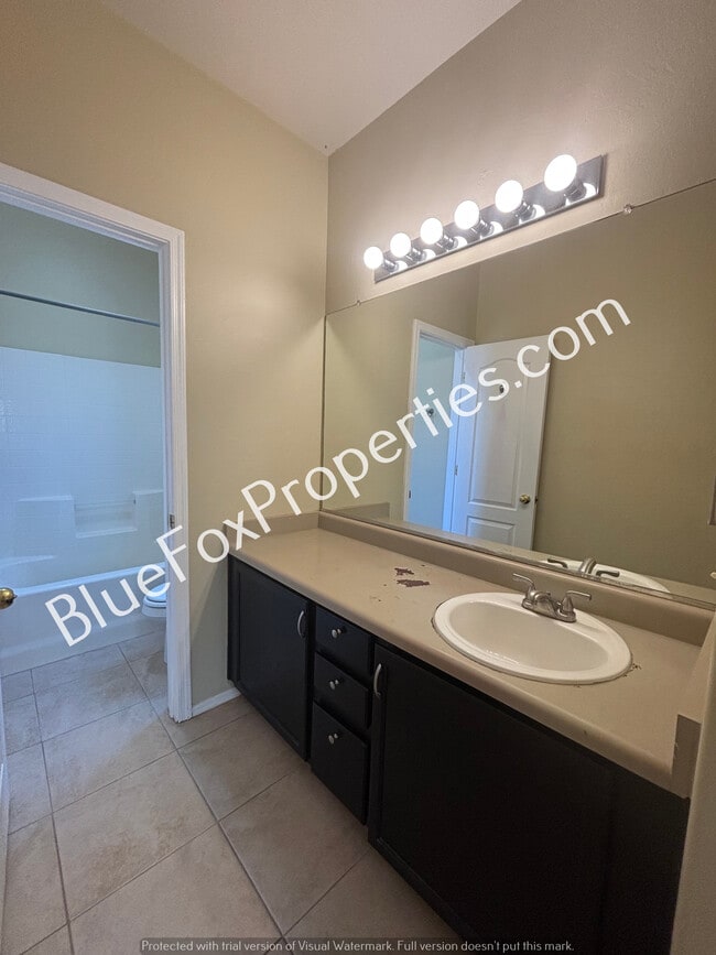 Building Photo - 5389 N Willow Thicket Way