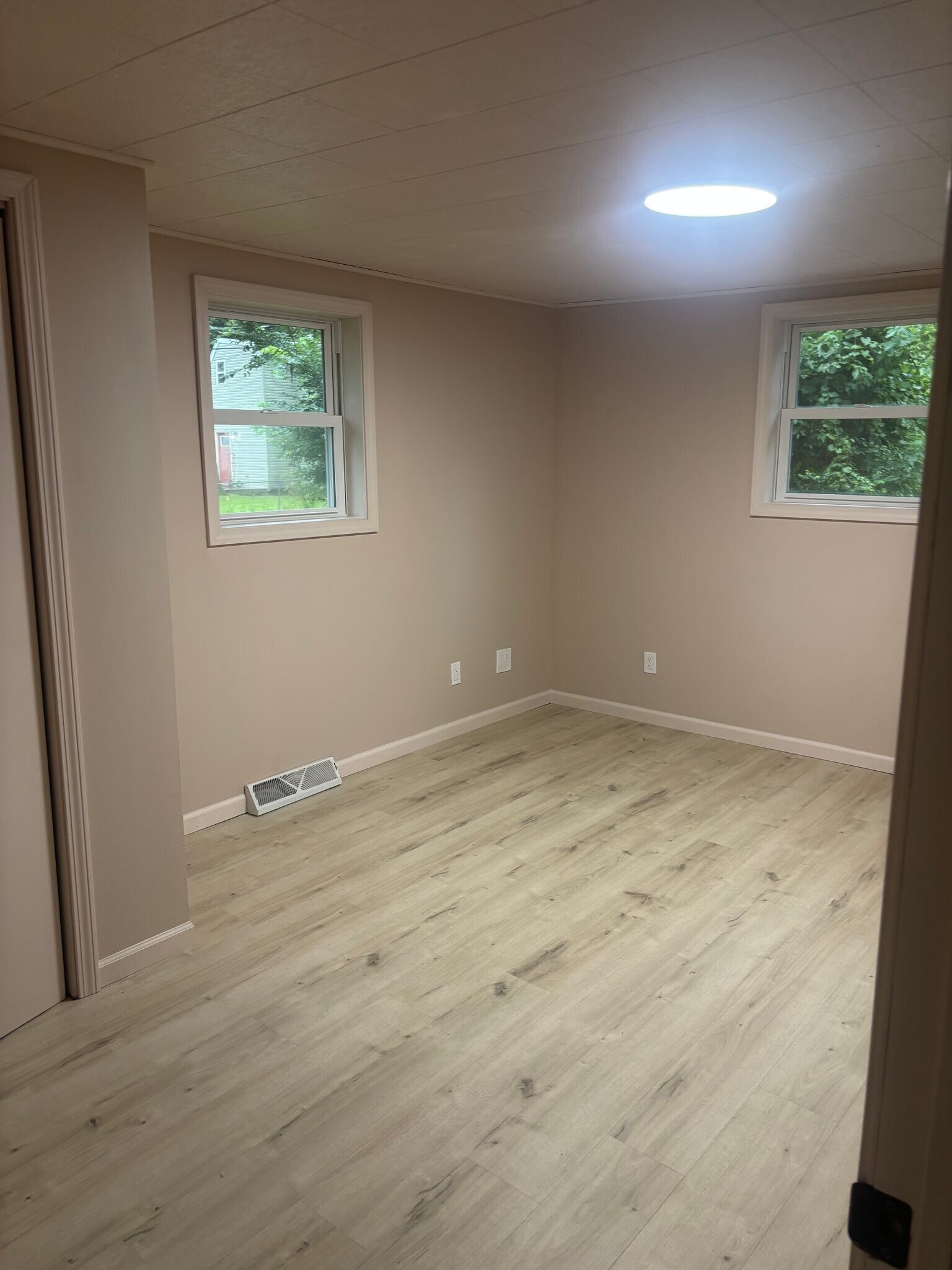 Building Photo - 4008 Cardinal Ln