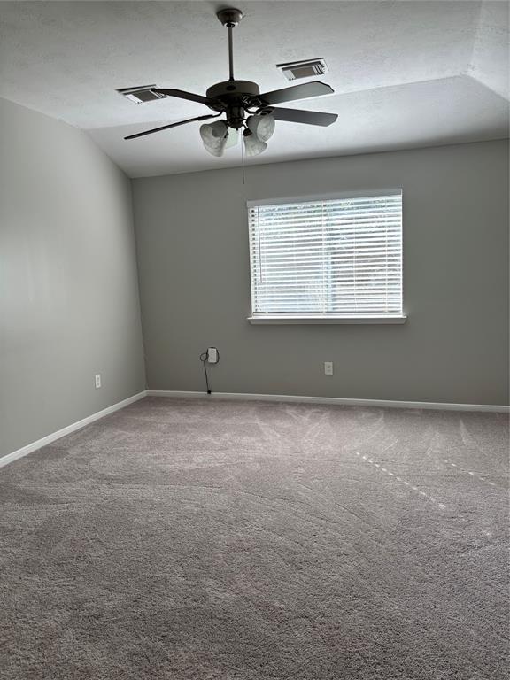 Building Photo - 1702 Oak Ridge Dr