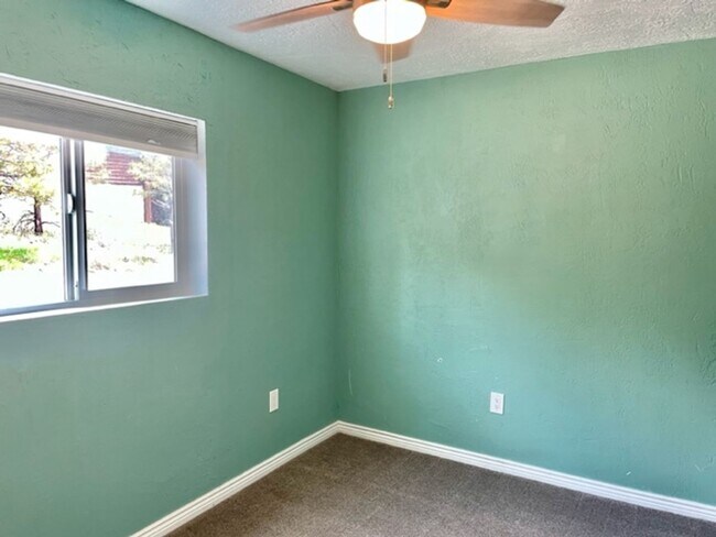 Building Photo - 539 Stevens Cir
