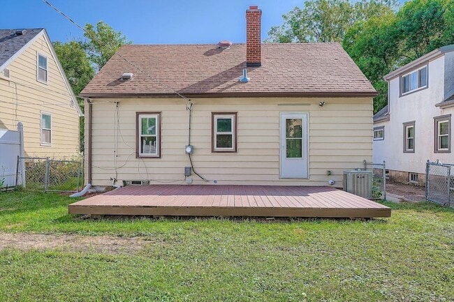 Building Photo - 837 Bidwell St