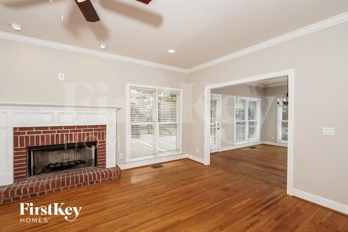 Building Photo - 445 Conroy Cir