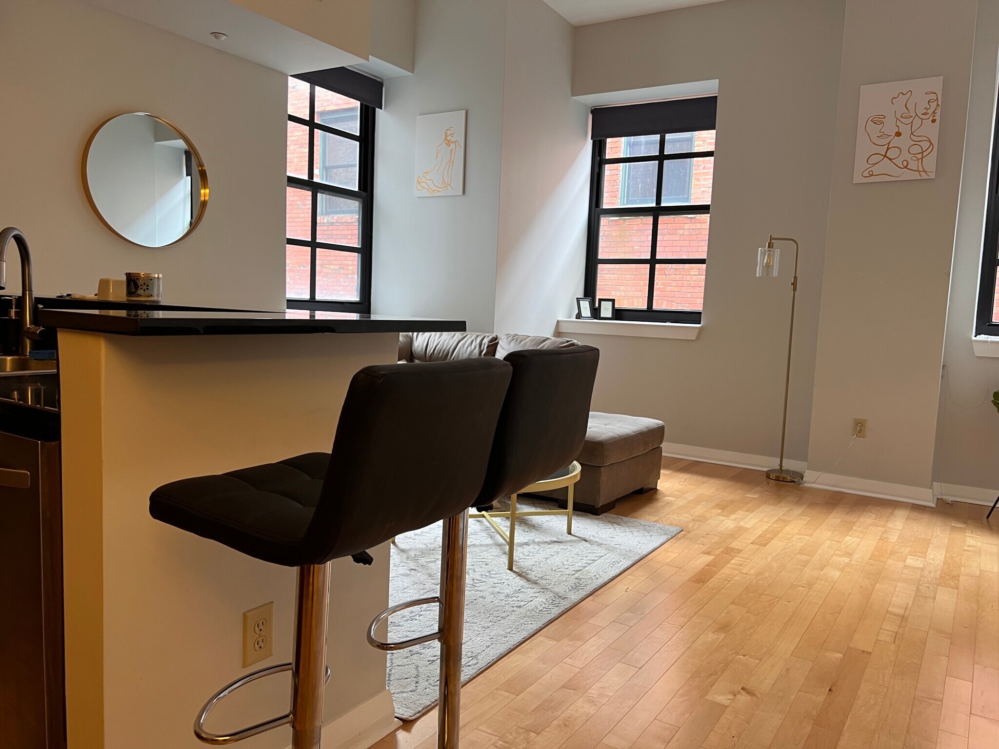 Building Photo - 237 Granby St