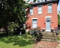 Building Photo - Victorian Village / Short North Single Family House!