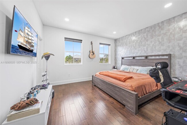 Building Photo - 6933 NW 104th Ct