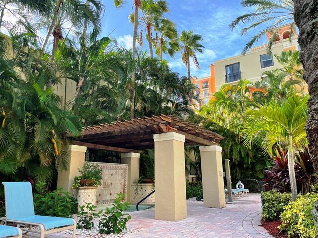 Building Photo - 651 Okeechobee Blvd