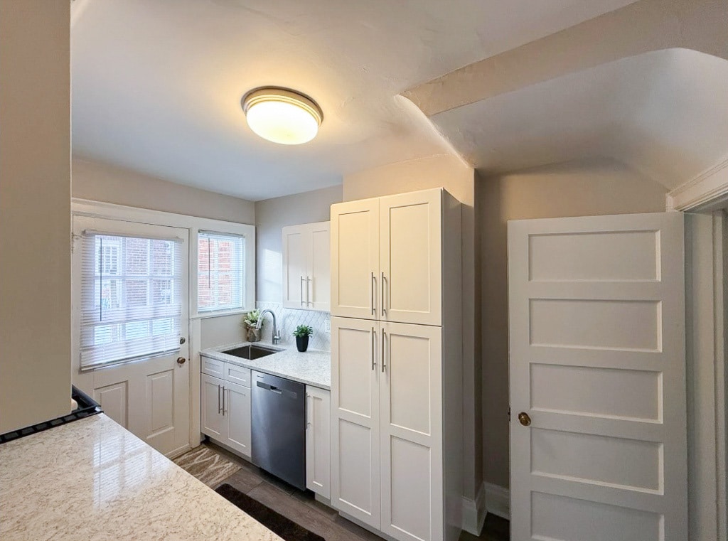 Building Photo - 3919 Beech St