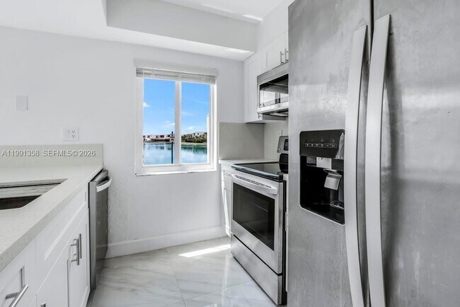 Building Photo - 164 Riviera Cir