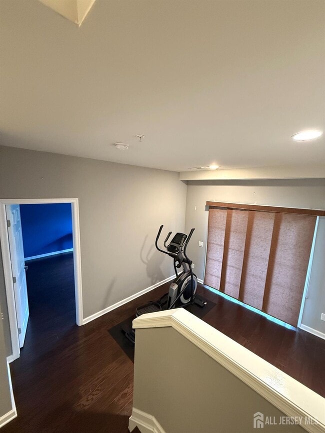 Building Photo - 1305 Hudson Cir