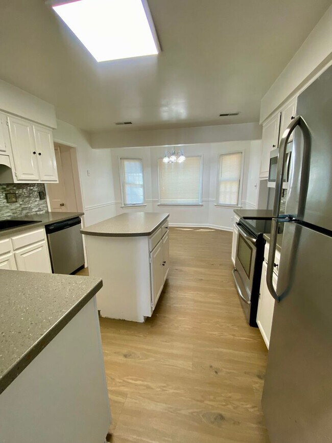 Building Photo - Wesleyan Pines