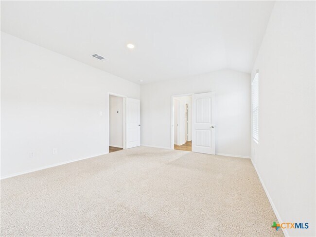 Building Photo - 1012 Betsy Dr