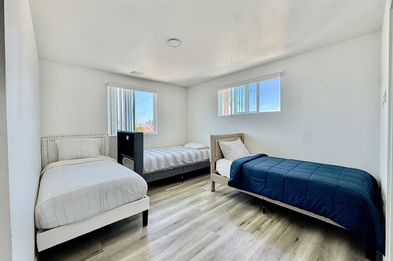 Primary Photo - 217 E 29th St