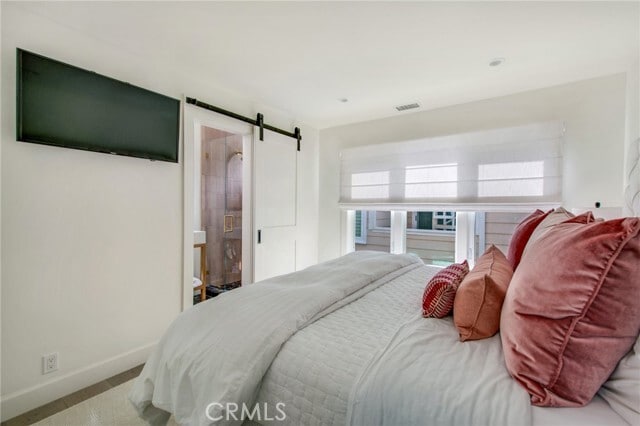 Building Photo - 327 Anade Ave