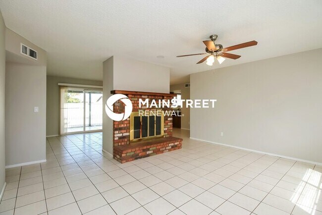 Building Photo - 4 Bedroom Pet-Friendly Home in Apache Junction, AZ with Main Street Renewal