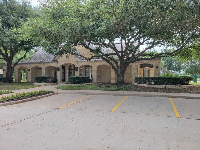 Building Photo - 17715 Laguna Trail Dr