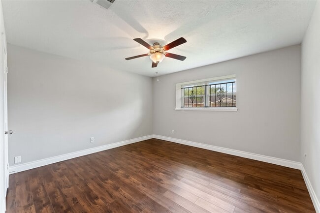 Building Photo - 11419 Panay Dr