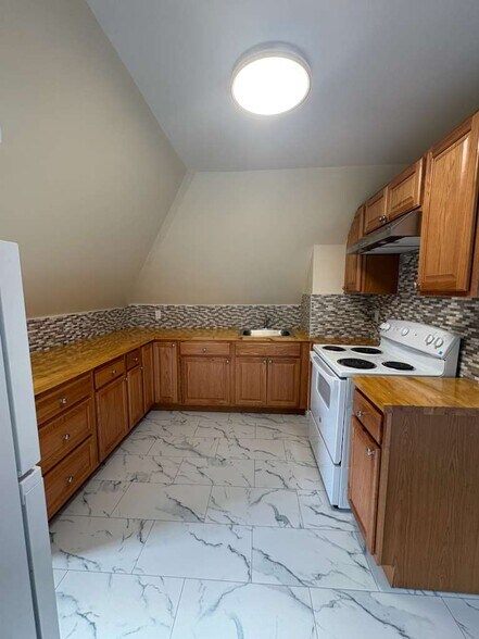 Building Photo - 1400 Ella T Grasso Blvd