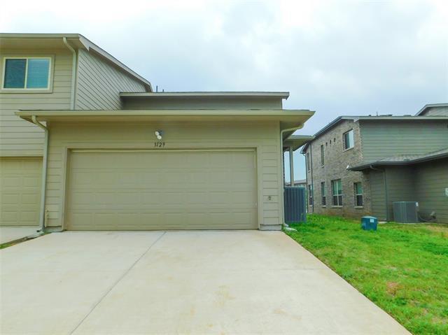 Building Photo - 3129 Solana Cir