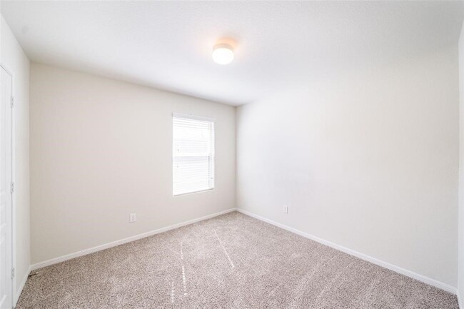 Building Photo - 15810 Mountain Willow Way
