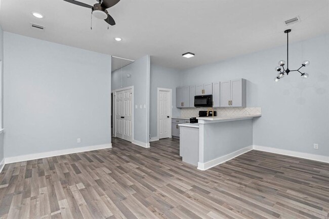 Building Photo - 1010 Junell St