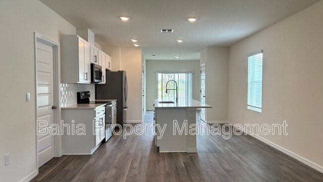 Building Photo - 1676 Hummingbird Rd