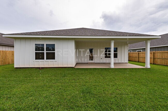 Building Photo - 14531 Dayton Cir