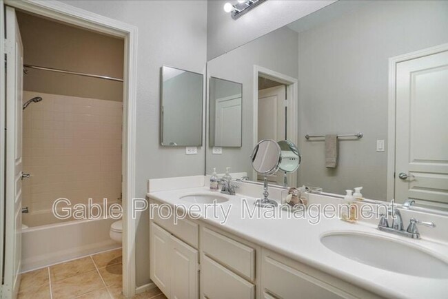 Building Photo - 27448 Coldwater Dr