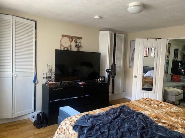 Building Photo - 260 Bennington St